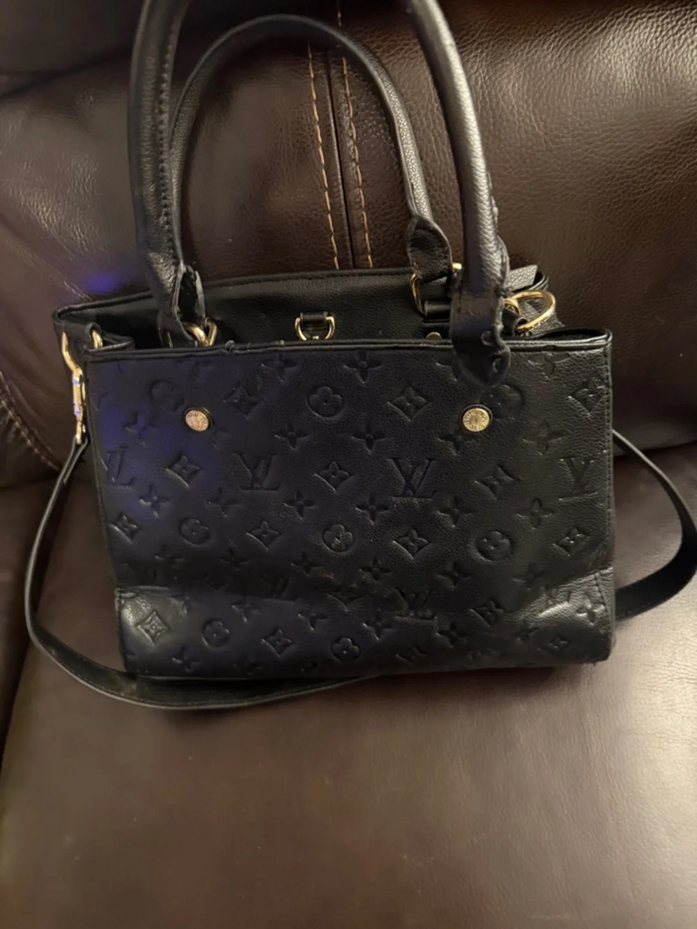 Louis Vuitton Textured Black Leather Bag - Picture 2 of 8